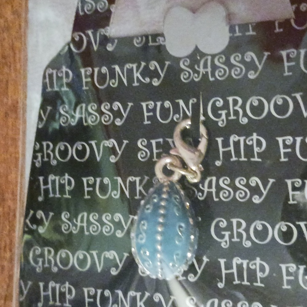Charm - Picture 3 of 3